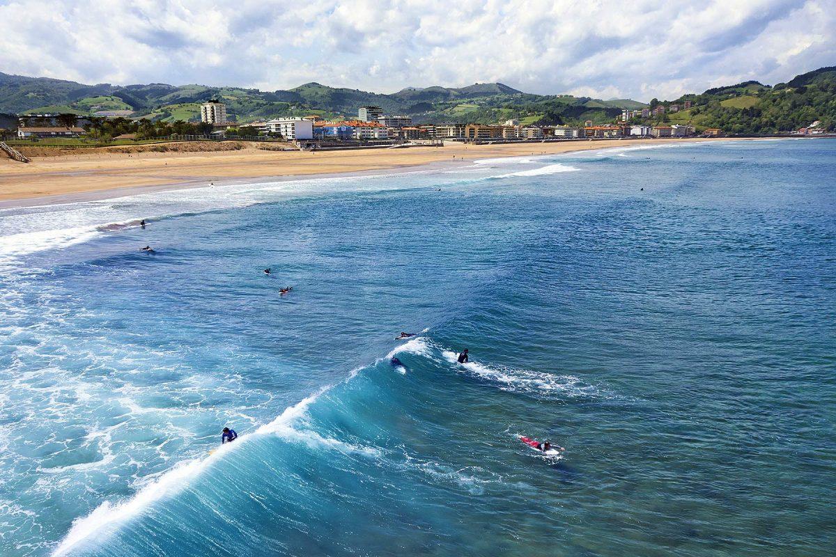 Arranca el Campeonato del mundo de surf Pro Zarautz Turismo en